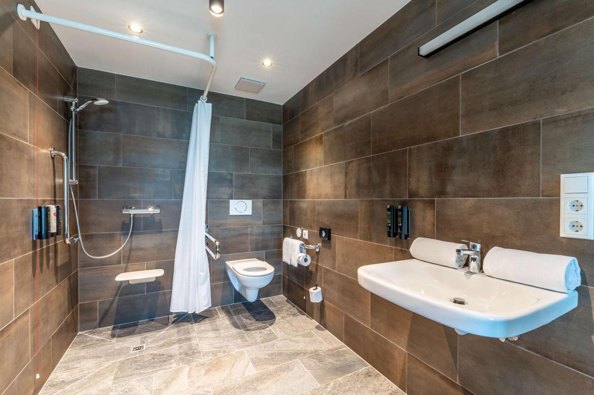 Aiden By Best Western Stadtgut Hotel Steyr - Free Parking Exteriör bild